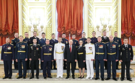 Встреча с выпускниками военных вузов