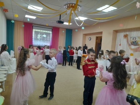 Осенний бал под пушкинские строки