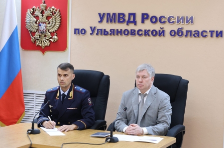 Алексей Русских принял участие в представлении личному составу УМВД России по Ульяновской области нового начальника